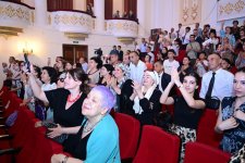 В Таджикистане проходят Дни культуры Азербайджана:  красочная выставка и гала-концерт (ФОТО)